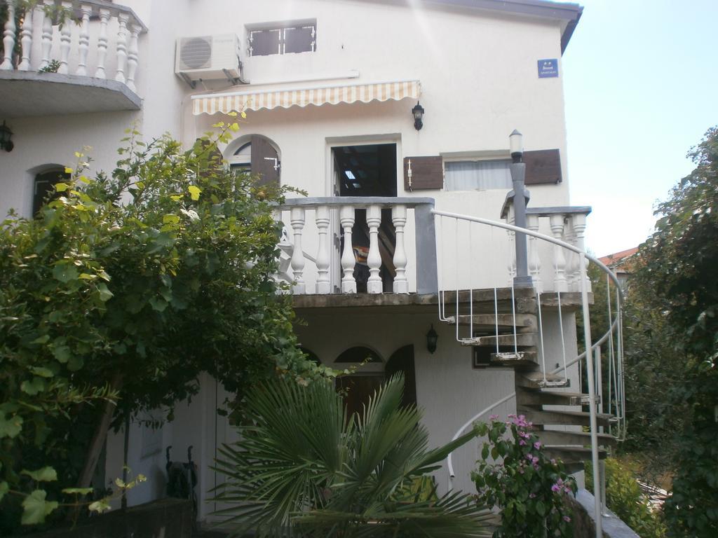 Apartmani Marija Starigrad Paklenica Exterior photo