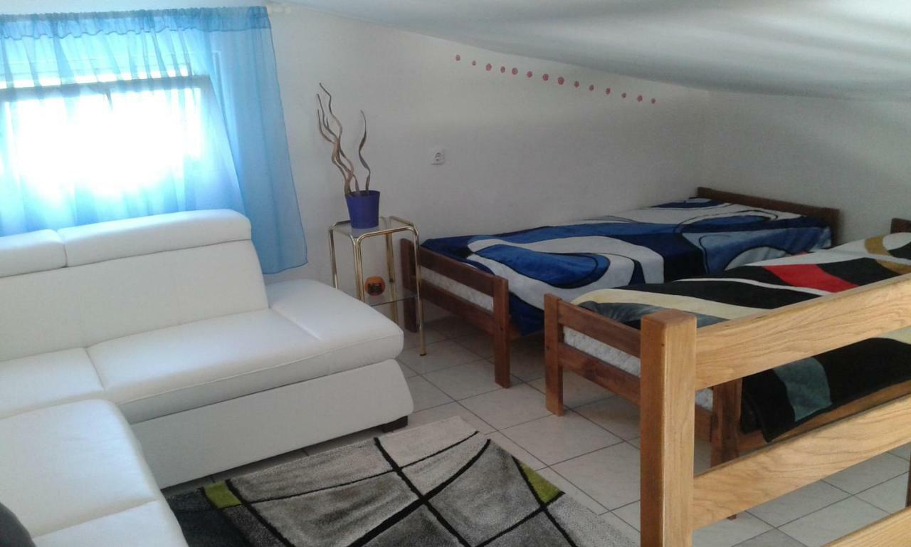 Apartmani Marija Starigrad Paklenica Exterior photo