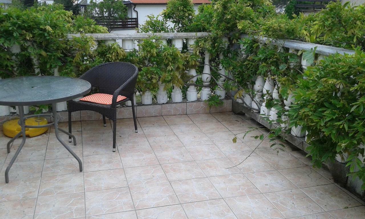 Apartmani Marija Starigrad Paklenica Exterior photo